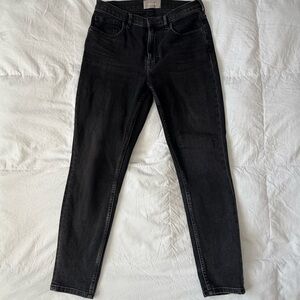 Everlane Women's High-Rise Charcoal Slim, Straight-Leg  Jeans